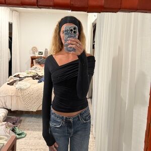 Abercrombie & Fitch Black Off-Shoulder Top